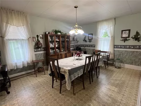 Dining - 901 N Chestnut St, Barnesville, OH 43713 photo 1 of 1