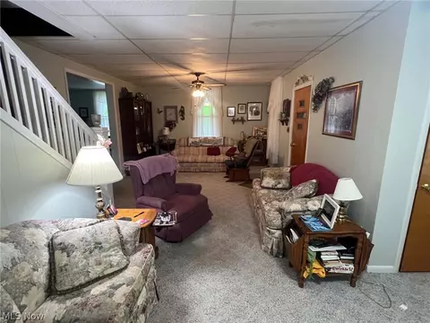 Living - 901 N Chestnut St, Barnesville, OH 43713 photo 2 of 3