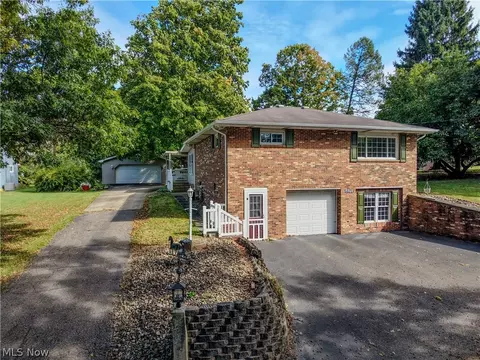 15962 Longs Church Rd, East Liverpool, OH 43920