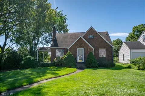 312 32nd St NW, Canton, OH 44709