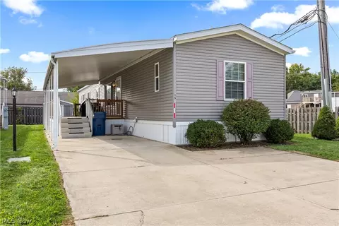 35157 Center Ridge Rdg #92, North Ridgeville, OH 44039