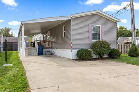 35157 Center Ridge Rd #92, North Ridgeville, OH 44039