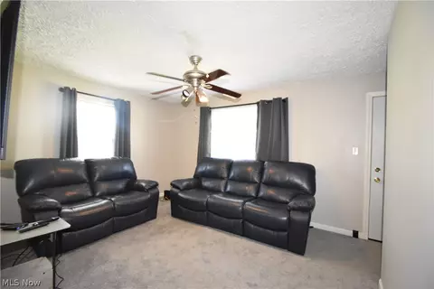 Living - 616 Poland Ave, Struthers, OH 44471 photo 1 of 1