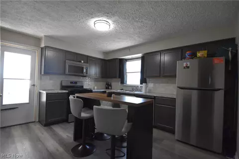 Kitchen - 616 Poland Ave, Struthers, OH 44471 photo 2 of 2