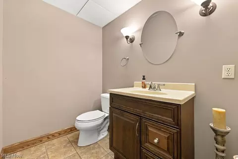 Bath - 1332 Beechnut Dr, Akron, OH 44312 photo 7 of 7