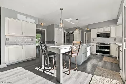 Kitchen - 1332 Beechnut Dr, Akron, OH 44312 photo 6 of 6