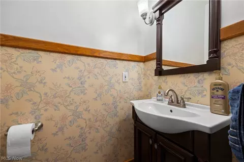 Bath - 1032 W 4th St, Lorain, OH 44052 photo 1 of 3