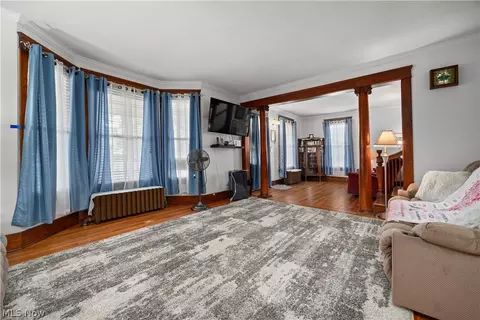 Living - 1032 W 4th St, Lorain, OH 44052 photo 2 of 3