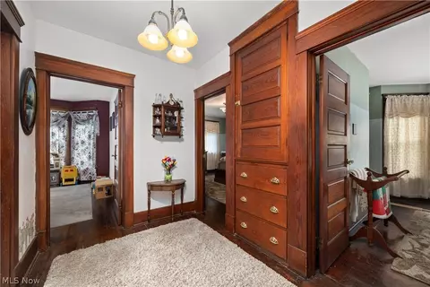 Entry Way - 1032 W 4th St, Lorain, OH 44052 photo 3 of 5
