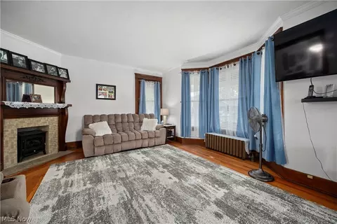 Living - 1032 W 4th St, Lorain, OH 44052 photo 1 of 3