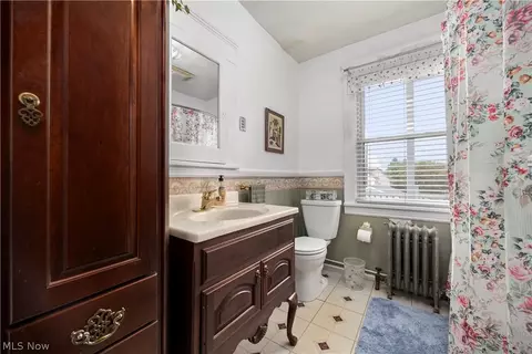 Bath - 1032 W 4th St, Lorain, OH 44052 photo 2 of 3
