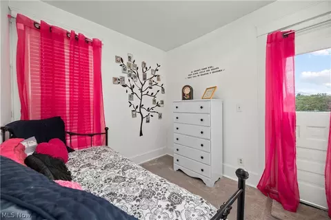 Bedroom - 1032 W 4th St, Lorain, OH 44052 photo 1 of 8