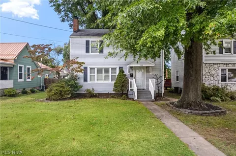 909 32nd St, Parkersburg, WV 26104