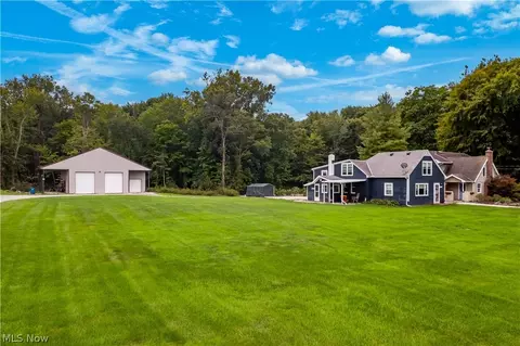 24613 Royalton Rd, Columbia Station, OH 44028