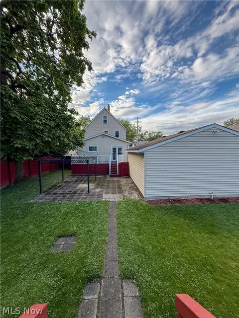 Exterior - 853 W River Rd N, Elyria, OH 44035 photo 3 of 7