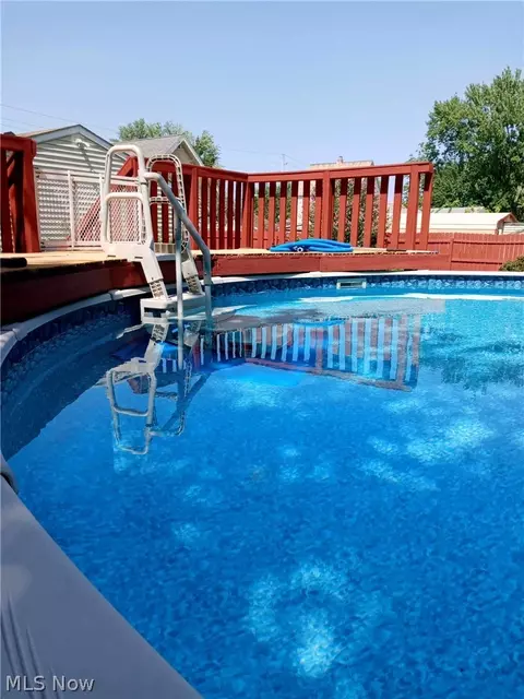 Exterior - 853 W River Rd N, Elyria, OH 44035 photo 1 of 7