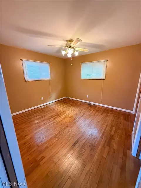 Bedroom - 853 W River Rd N, Elyria, OH 44035 photo 5 of 6