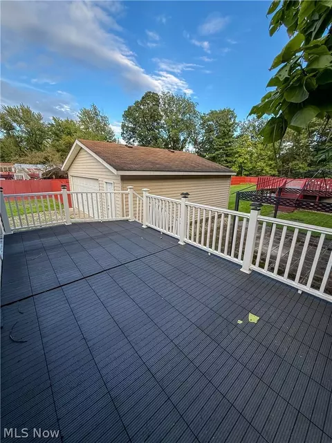 Exterior - 853 W River Rd N, Elyria, OH 44035 photo 2 of 7