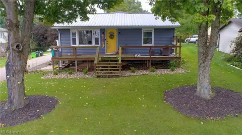 136 N School St, Millersburg, OH 44654