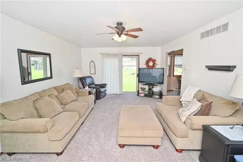 Living - 618 Cathy Ann Dr, Boardman, OH 44512 photo 1 of 3