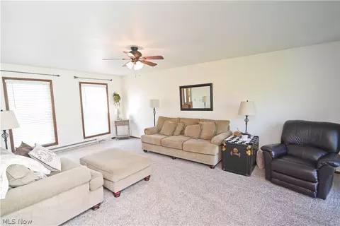 Living - 618 Cathy Ann Dr, Boardman, OH 44512 photo 3 of 3