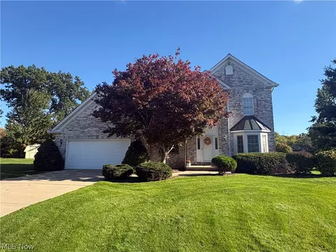 19457 Stony Point Dr, Strongsville, OH 44136