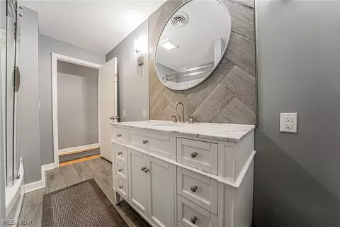 Bath - 2502 E 35th St, Lorain, OH 44055 photo 1 of 5