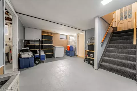 Entry Way - 2502 E 35th St, Lorain, OH 44055 photo 2 of 2