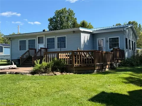 9235 Treasure Blvd, North Benton, OH 44449