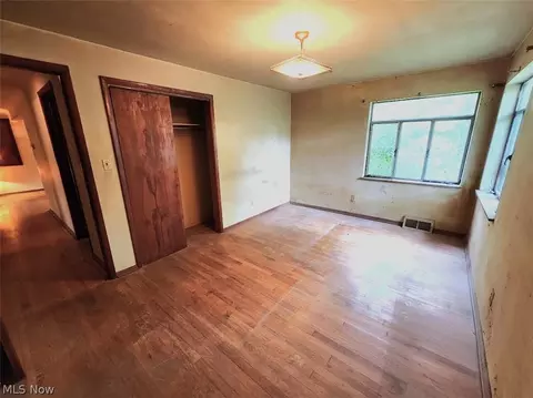 Bedroom - 34357 White Rd, Willoughby Hills, OH 44092 photo 2 of 6