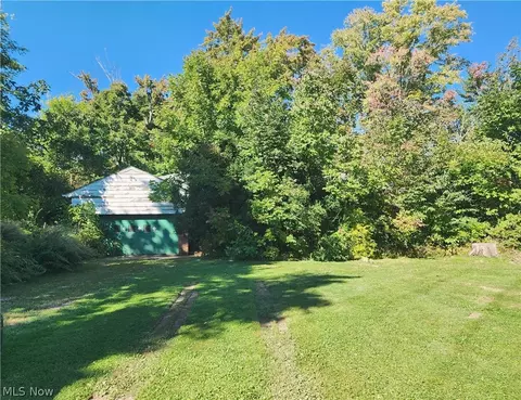 34357 White Rd, Willoughby Hills, OH 44092