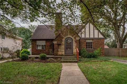 3878 Orchard St, Mogadore, OH 44260