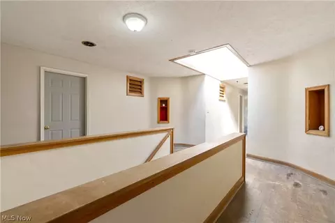 Entry Way - 105107 E 109 E Ohio Ave, Sebring, OH 44672 photo 4 of 5