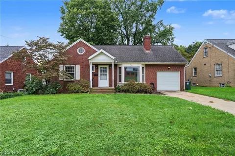 716 25th St NW, Canton, OH 44709