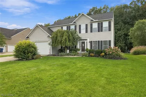 9192 Stonebriar Ln, North Ridgeville, OH 44039