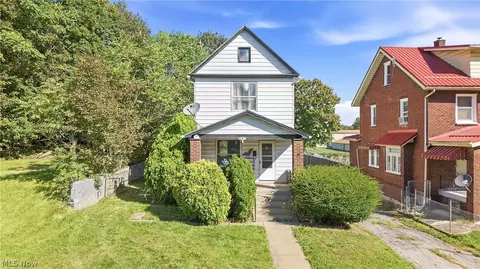 1568 Shehy St, Youngstown, OH 44506