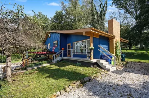 819 Sunset View Blvd, Tallmadge, OH 44278