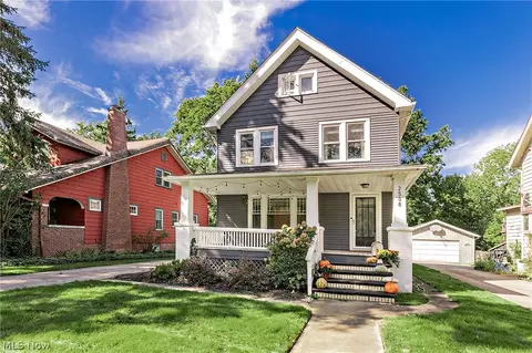 2588 Queenston Rd, Cleveland Heights, OH 44118