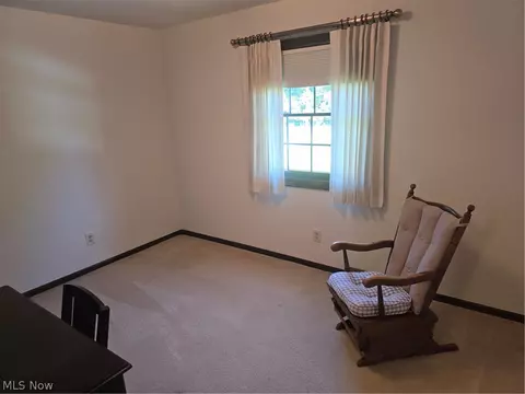 Bedroom - 187 Crestview Dr, Elyria, OH 44035 photo 2 of 8