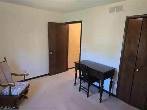 Bedroom - 187 Crestview Dr, Elyria, OH 44035 photo 3 of 8