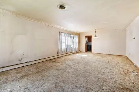 Living - 730 S Myrtle Ave, Willard, OH 44890 photo 1 of 5