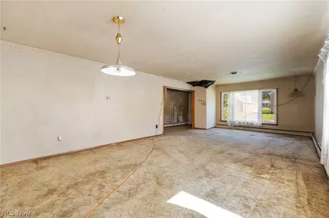 Living - 730 S Myrtle Ave, Willard, OH 44890 photo 3 of 5