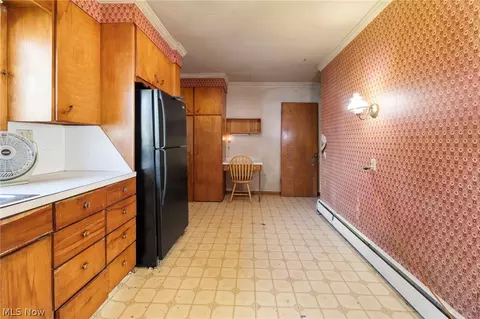 Kitchen - 730 S Myrtle Ave, Willard, OH 44890 photo 4 of 4