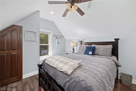 Bedroom - 41825 Adelbert St, Elyria, OH 44035 photo 5 of 10