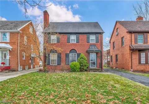 3946 Lansdale Rd, University Heights, OH 44118