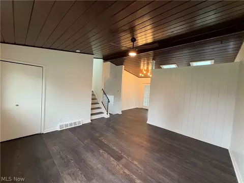 Living - 793 Georgetown Ave, Elyria, OH 44035 photo 5 of 14