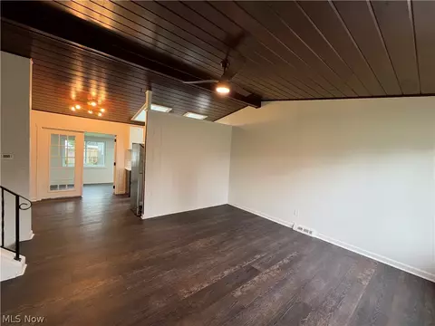 Living - 793 Georgetown Ave, Elyria, OH 44035 photo 4 of 14
