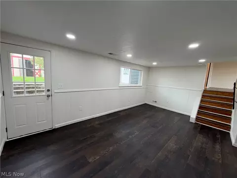 Living - 793 Georgetown Ave, Elyria, OH 44035 photo 14 of 14