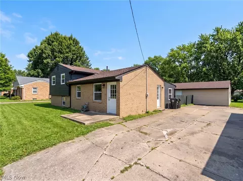 Exterior - 793 Georgetown Ave, Elyria, OH 44035 photo 8 of 9