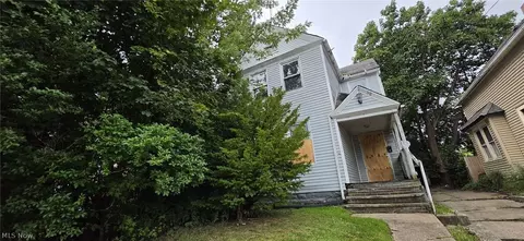 3248 W 90th St, Cleveland, OH 44102